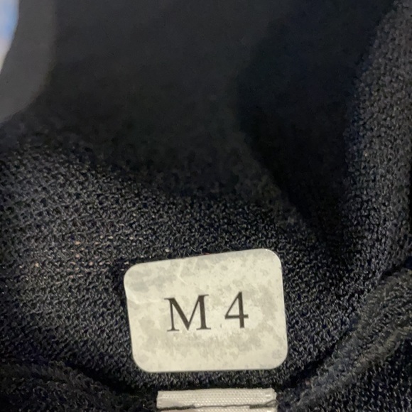 At John’s Navy Knit Blazer Size 4 - Picture 5 of 6